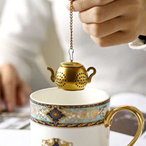 Teapot Shaped Tea Strainer